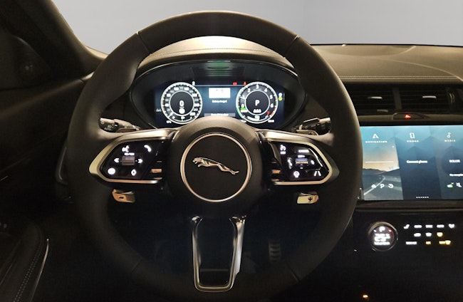 Vehicle image 8 Vehicle image 8