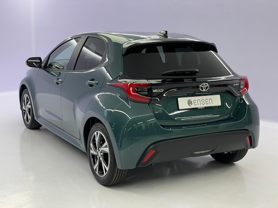 Vehicle image 4 Vehicle image 4