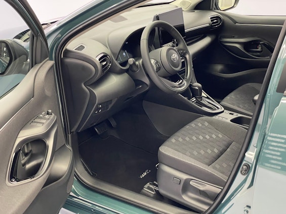 Vehicle image 6 Vehicle image 6