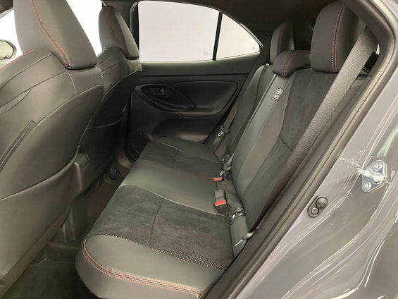 Vehicle image 9 Vehicle image 9