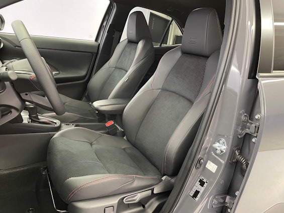 Vehicle image 8 Vehicle image 8