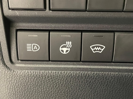 Vehicle image 13 Vehicle image 13