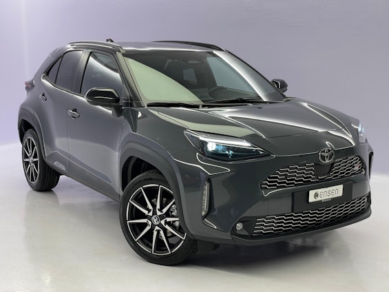 First vehicle image First vehicle image