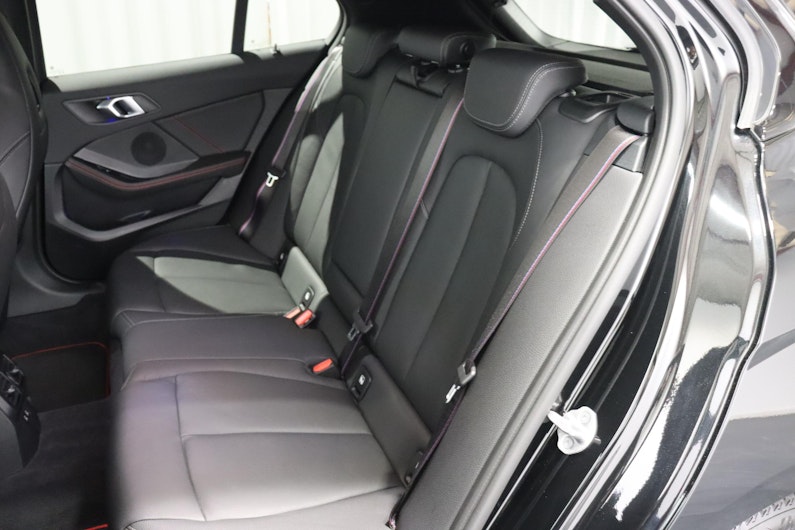 Vehicle image BMW 1 SERIES