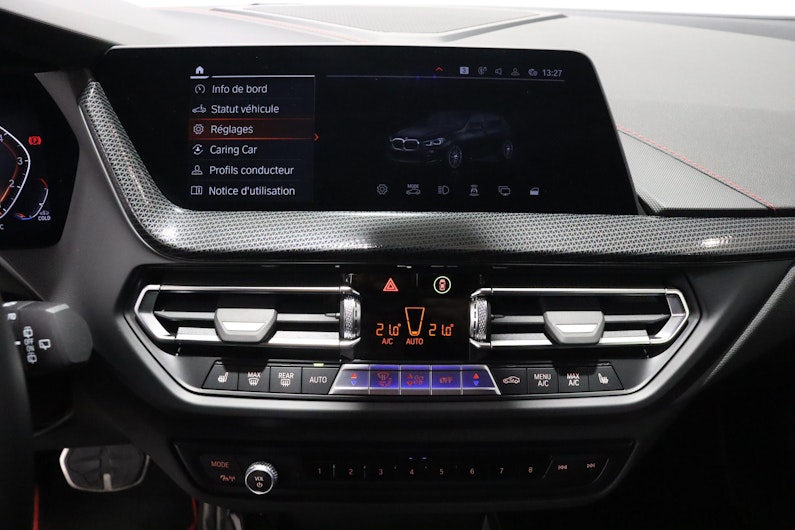 Vehicle image BMW 1 SERIES