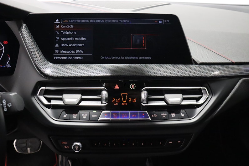 Vehicle image BMW 1 SERIES