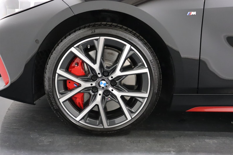 Vehicle image BMW 1 SERIES