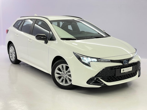 First vehicle image