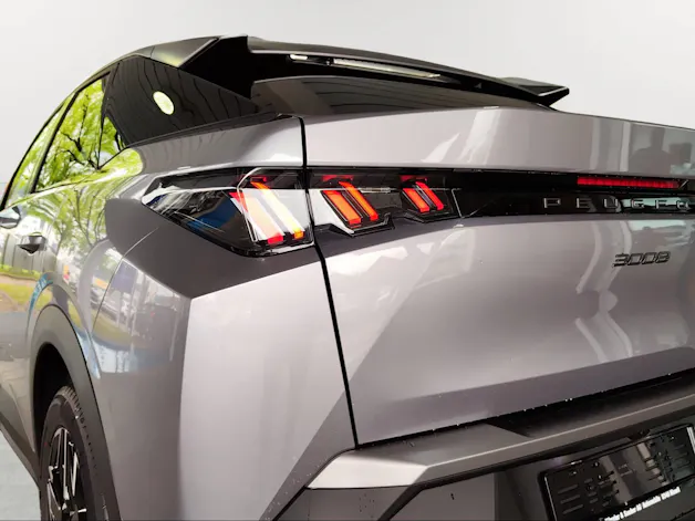 Peugeot 3008 1.2 Hybrid Allure