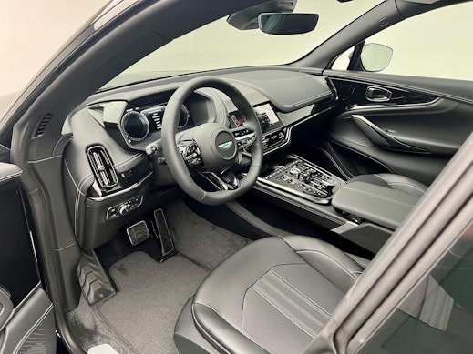 ASTON MARTIN DBX 707 4.0 V8 Bi-Turbo 3