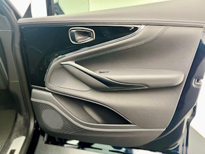 Fahrzeugbild ASTON MARTIN MY25 DBX 707 4.0 V8 Bi-Turbo