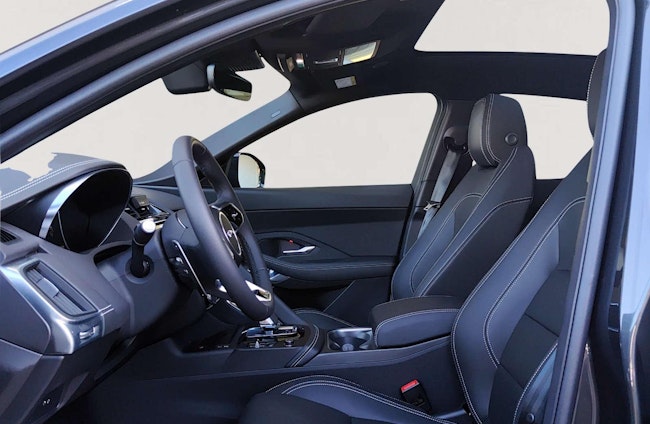 Vehicle image 8 Vehicle image 8