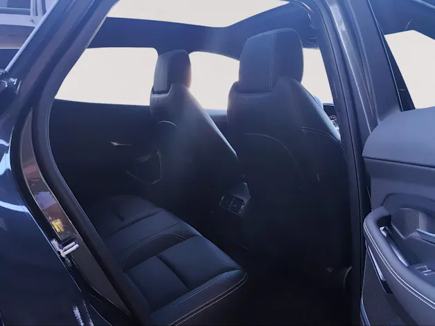 Jaguar E-Pace 2.0 I4 250 R-Dynamic SE AWD