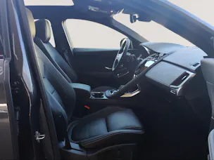 Jaguar E-Pace 2.0 I4 250 R-Dynamic SE AWD
