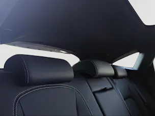 Jaguar E-Pace 2.0 I4 250 R-Dynamic SE AWD