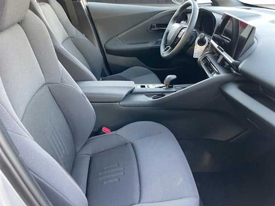 Vehicle image 14 Vehicle image 14