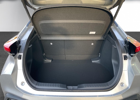 Vehicle image 17 Vehicle image 17