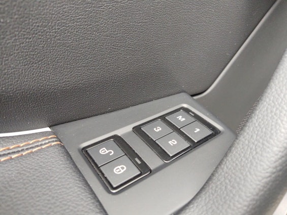 Vehicle image 12 Vehicle image 12