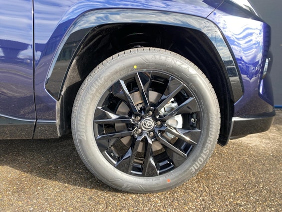 Vehicle image 13 Vehicle image 13