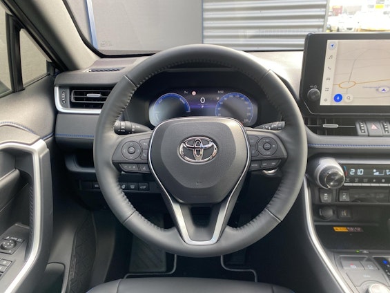 Vehicle image 9 Vehicle image 9