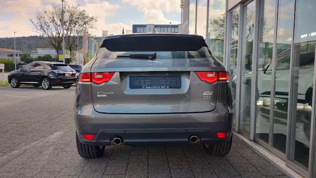 Jaguar F-Pace 2.0 T 250 R-Sport AWD