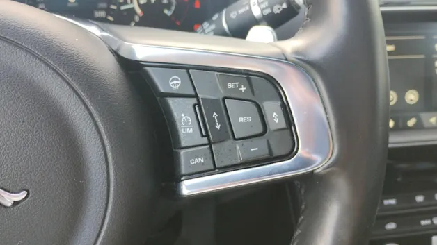 Jaguar F-Pace 2.0 T 250 R-Sport AWD