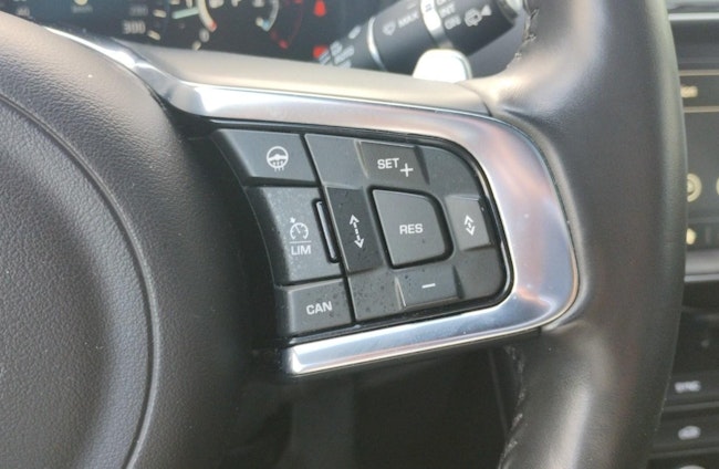 Vehicle image 15 Vehicle image 15