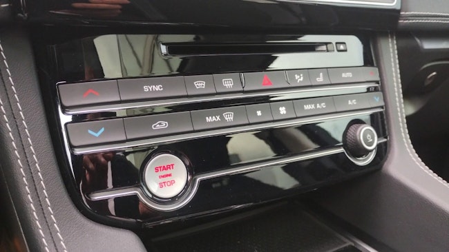 Vehicle image 15 Vehicle image 15