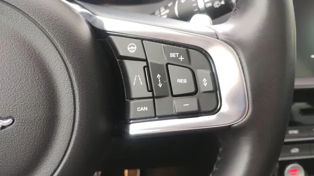 Jaguar F-Pace 2.0 T 250 R-Sport AWD