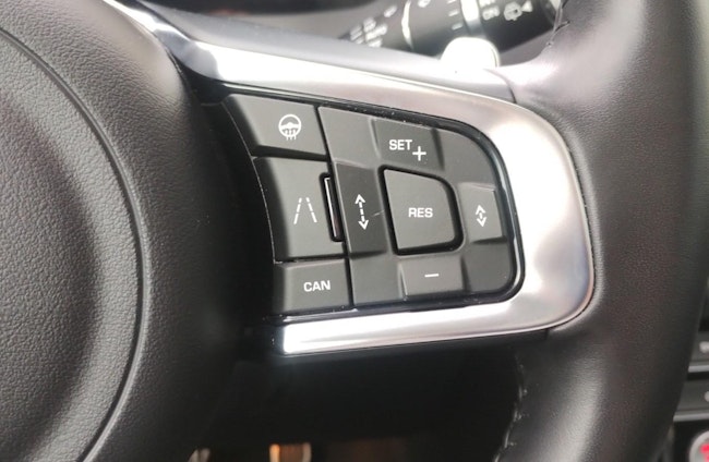 Vehicle image 14 Vehicle image 14