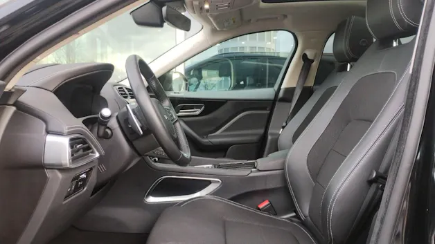 Jaguar F-Pace 2.0 T 250 R-Sport AWD