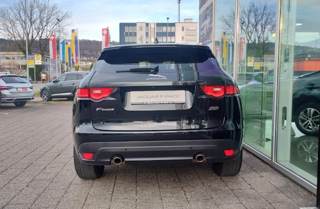 Vehicle image 17 Vehicle image 17