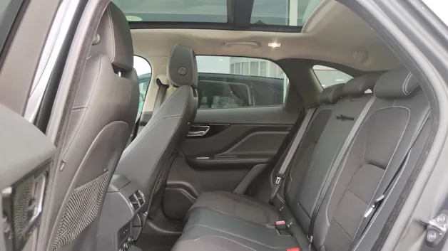 Jaguar F-Pace 2.0 T 250 R-Sport AWD
