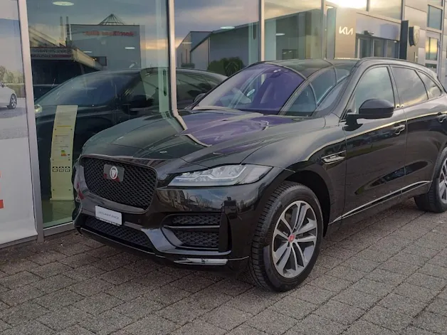 Jaguar F-Pace 2.0 T 250 R-Sport AWD