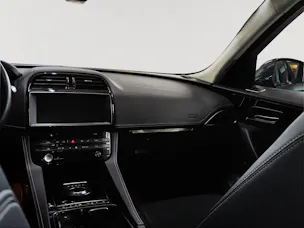 Jaguar F-Pace 2.0 T 250 R-Sport AWD