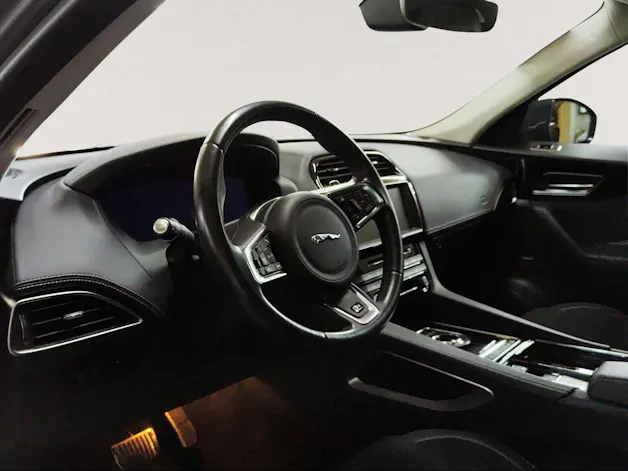 Jaguar F-Pace 2.0 T 250 R-Sport AWD