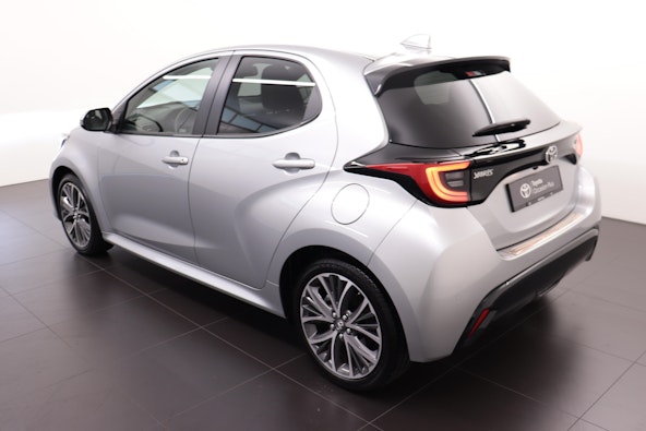 Vehicle image 6