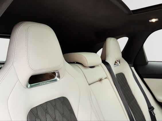 Vehicle image 12 Vehicle image 12