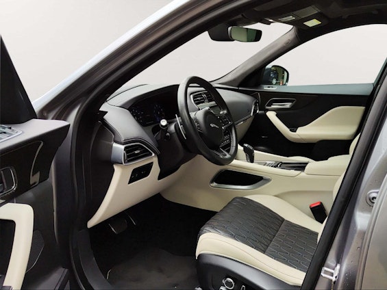 Vehicle image 7 Vehicle image 7