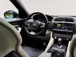 Jaguar F-Pace 5.0 V8 SVR AWD