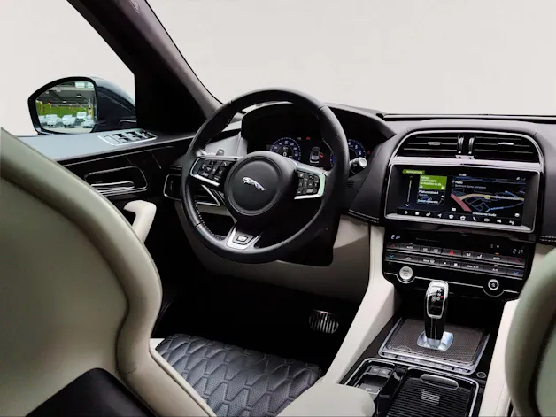 Jaguar F-Pace 5.0 V8 SVR AWD