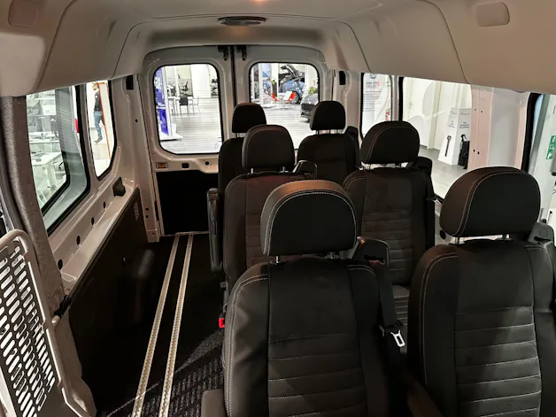 Ford E-Transit Van 390 L3H2 68kWh Trend Bus 9 Plätze