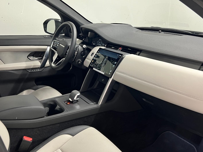 Vehicle image LAND ROVER DISCOVERY SPORT