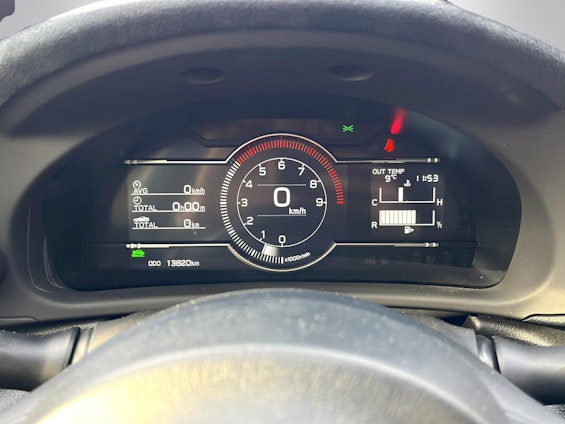 Vehicle image 19