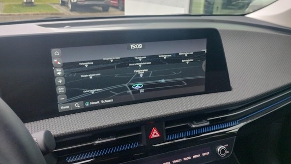 Vehicle image 9 Vehicle image 9