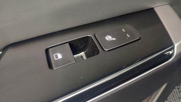 Vehicle image 17 Vehicle image 17