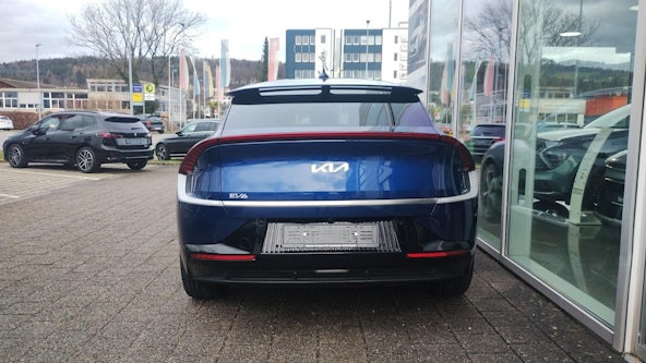 Vehicle image 18 Vehicle image 18