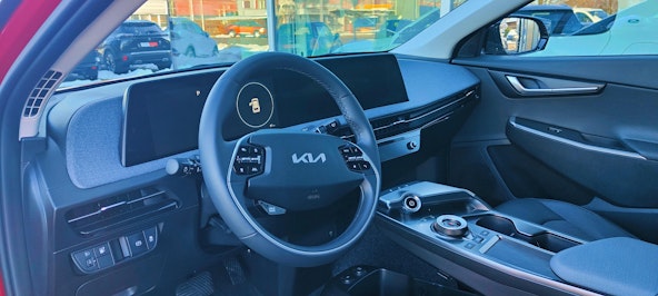 Vehicle image 5 Vehicle image 5