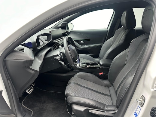 PEUGEOT 208 1.2 PureTech 130 GT 2