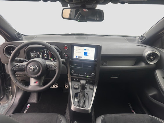Vehicle image 28